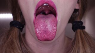 Kwgirlx Tongue Fetish And Cum